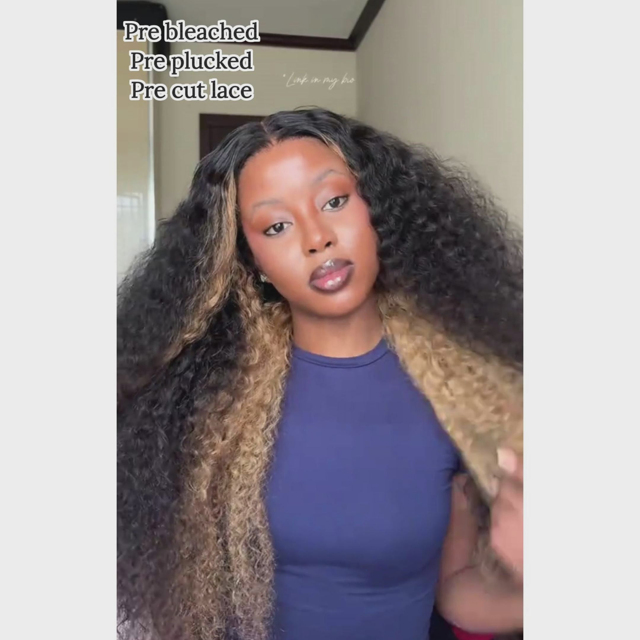 Mechas rubias sin pegamento en una lujosa peluca de ondas profundas y rizadas con encaje frontal - Peluca transparente con encaje frontal y cierre - Amanda Hair
